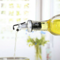 1pcs Bottle Cork Spout Stopper Dispenser Olive Oil Sprayer Liquor Dispenser Wine Pourers Flip Top Stopper Kitchen Tools