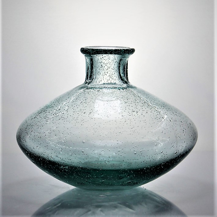 Unique Pot-shaped Design