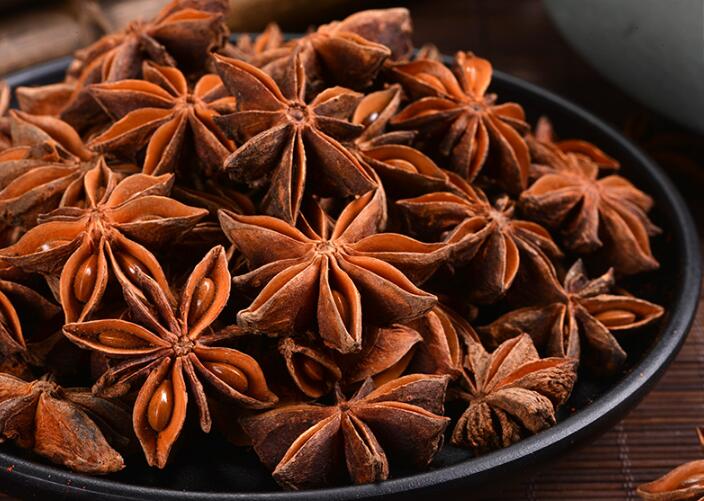 2020 New arrival dried organic star anise Chinese anise wild natural