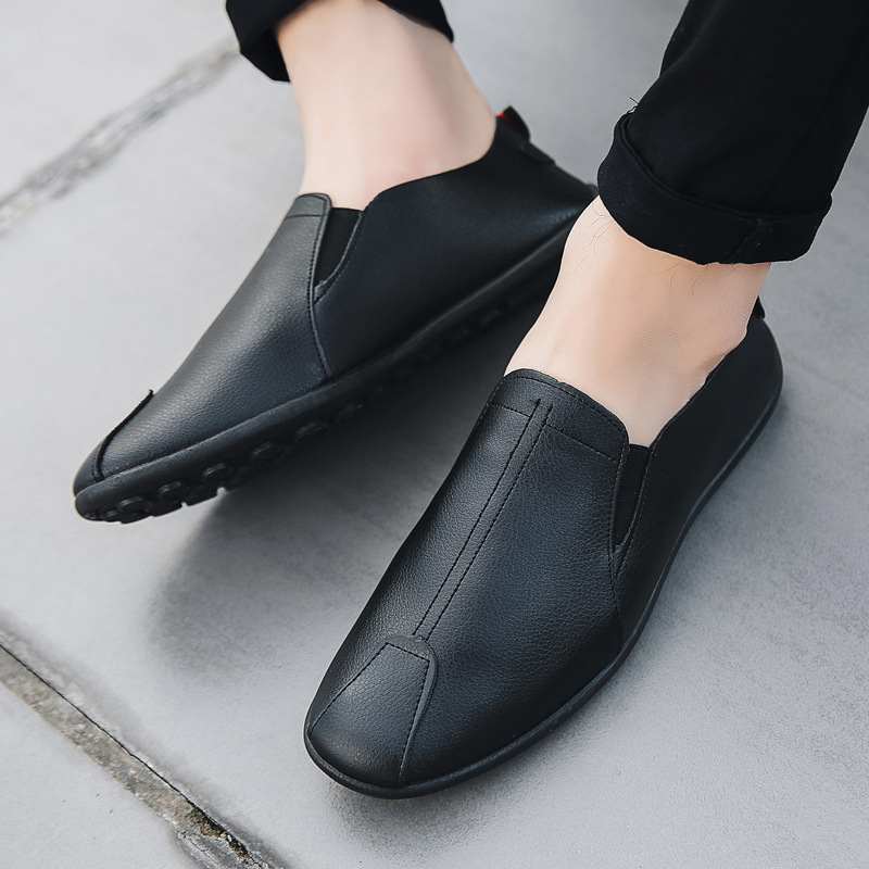 New Spring Men Casual Shoes Loafers Old Peking Shoes Man Fashion Flat Soft Driving Footwear Lightweight Male Peas Shoes Loafers