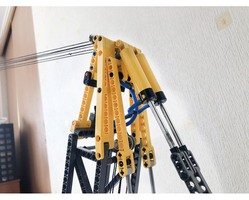 2020 technology building block moc-39663 project Liebherr crane boom high difficulty remote control assembling boy toys