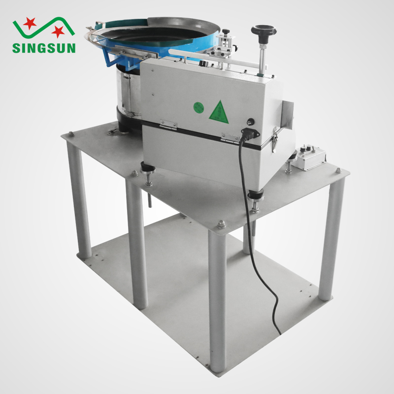 Automatic bulk radial forming electronic components machine
