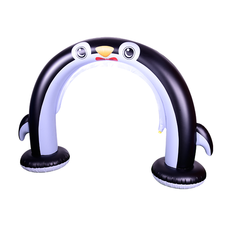Outdoor Pvc Inflatable Arch Sprinkler Penguin For Kids 2