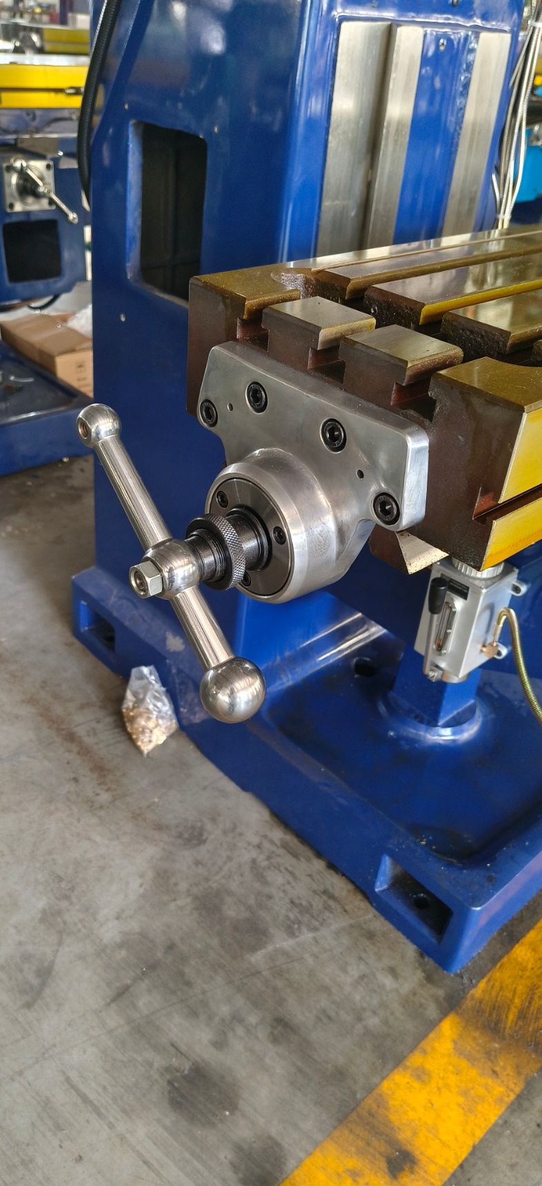 Blue universal milling machine