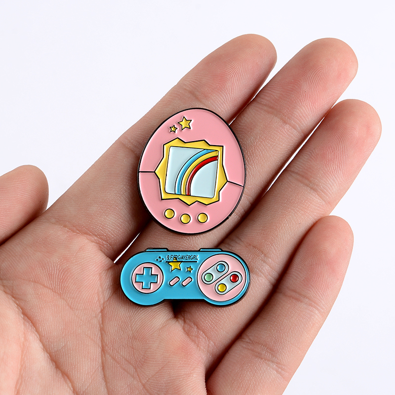 Classical Electronic Equipment Enamel Pins Pink Retro 90's Handheld Game Machine Computer Monitor Window Icon Brooches Lapel Pin