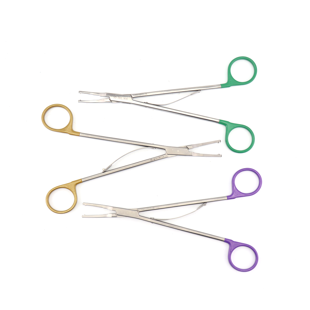 clip applicator for oepn surgery