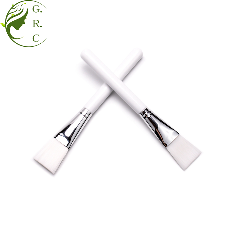 Wood Rod Face Mask Makeup Brush