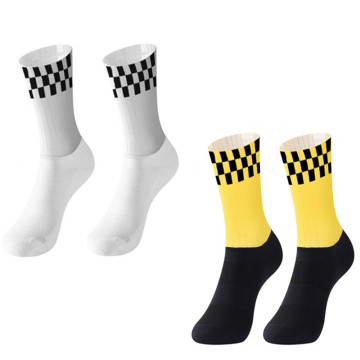 New Anti Slip Seamless Men High Quality Professional Brand Sport Socks Breathable Road Bicycle Socks Outdoor Sports Cycling Sock