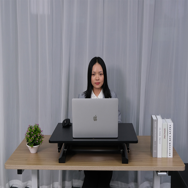 Desk Raiser