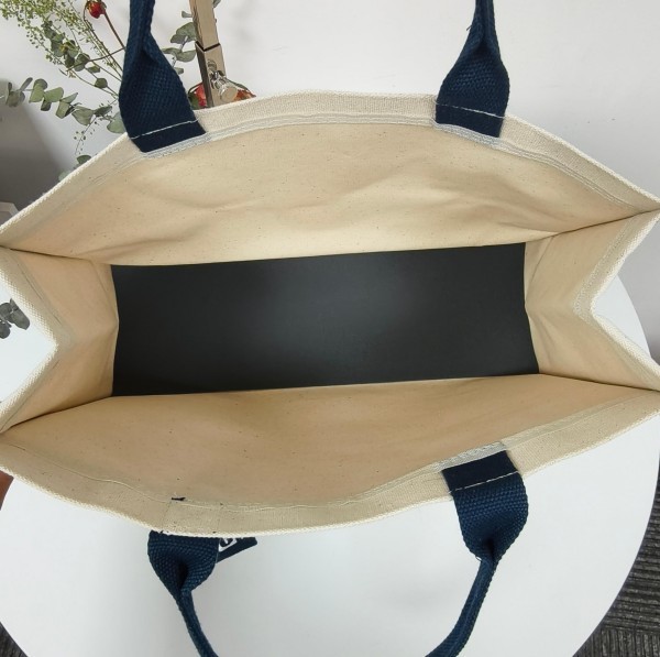 Streamer canvas three-dimensional tote bags