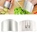1pcs Stainless Steel Finger Protector Hand Cutting Guard Small Safe AntI Hurt Finger Protection Kitchen Tools Gadgets Dropship