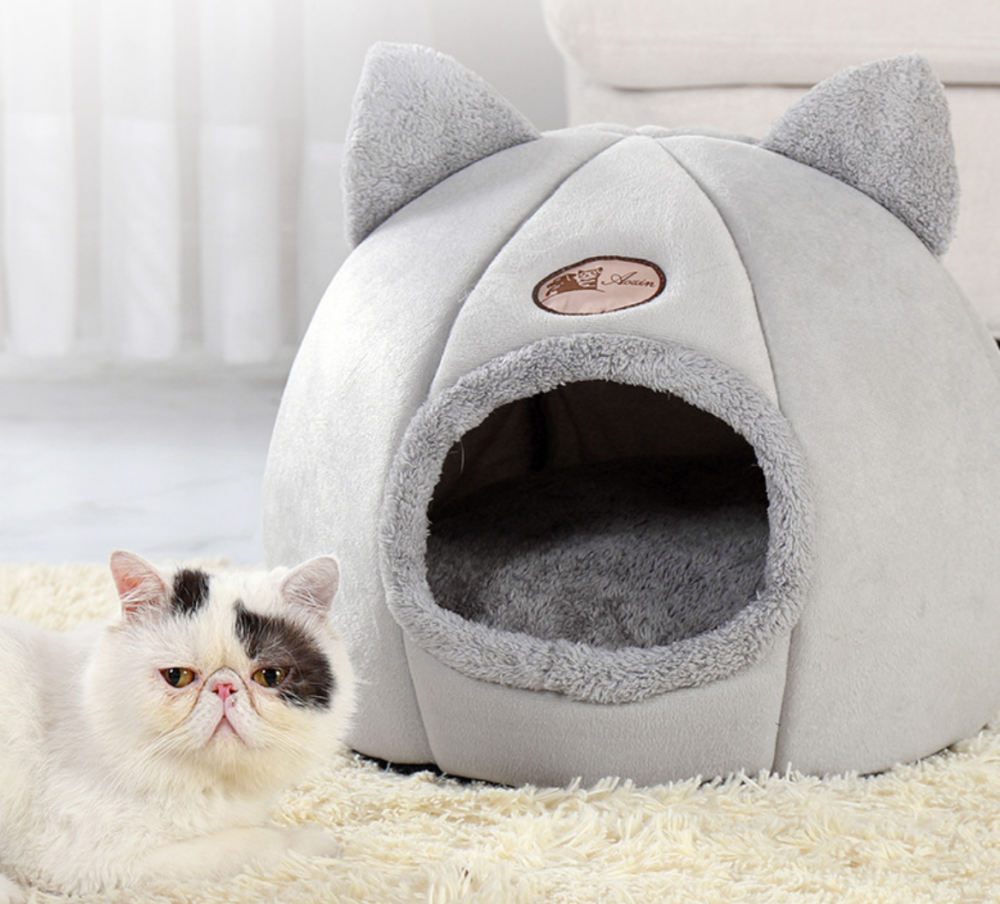 Wear Resistant Warm Cat House