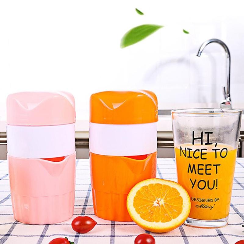 Portable Manual Citrus Juicer for Orange Lemon Fruit Squeezer 300ML Orange Juice Cup Child Outdoor Potable Juicer Machine
