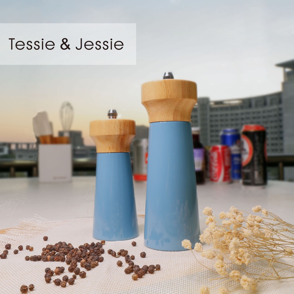 Wooden Pepper Grinder Sea Salt Pepper Shakers Set Smooth Manual Effortless Mills Lighthouse Shaped By Tessie & Jessie