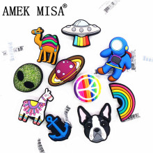 Original 1pcs Bulldog Shoe Croc Charms Alien Rainbow Astronaut Planet PVC Shoe Decoration Accessories JIBZ fit Kids Party Gifts