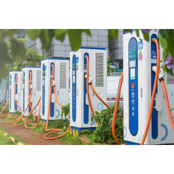 Powder coatings for outdoor charging stations