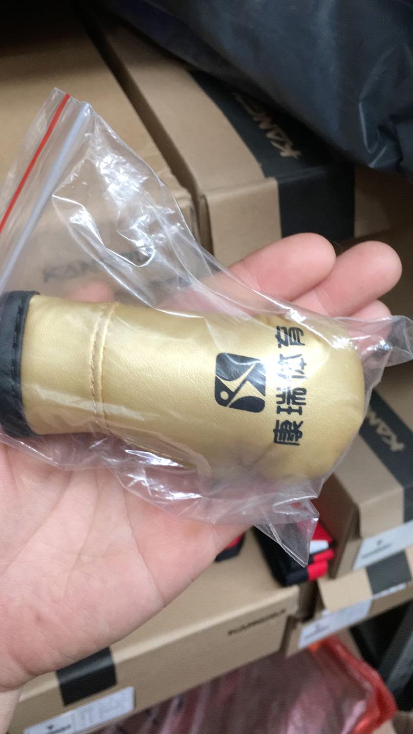 Wholesale mini Boxing gloves punching sandbag Muay thai kicking MMA glove Taekwondo targets key ring kids gloves Ornaments