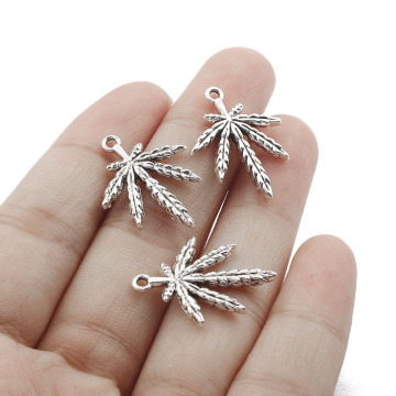 30PCS DIY Jewelry Findings Craft Antique Weed Maple Leaves Charm Pendant for Necklace Accessories 23x18mm