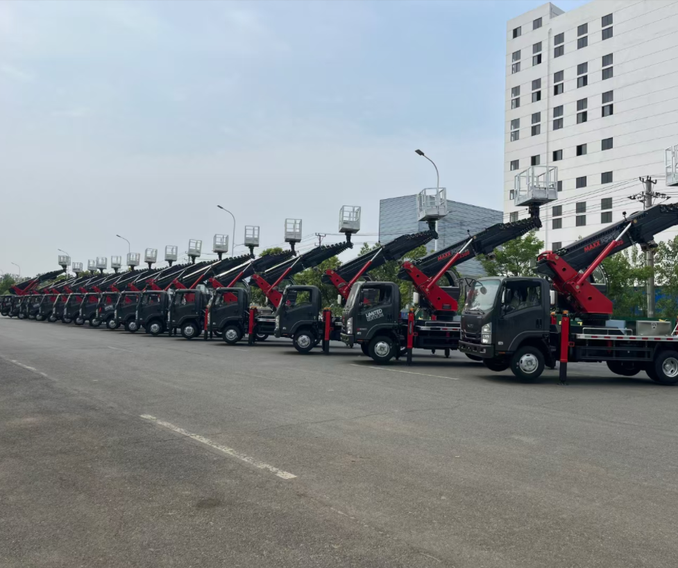 ISUZU 30m aerial wrok vehicle