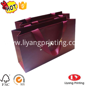 ქაღალდის საჩუქრის ჩანთა paper gift bag