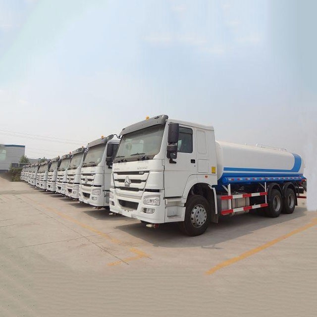 Brand sinotruk 8x4 TipperWater Spinkler Truck 20CBM