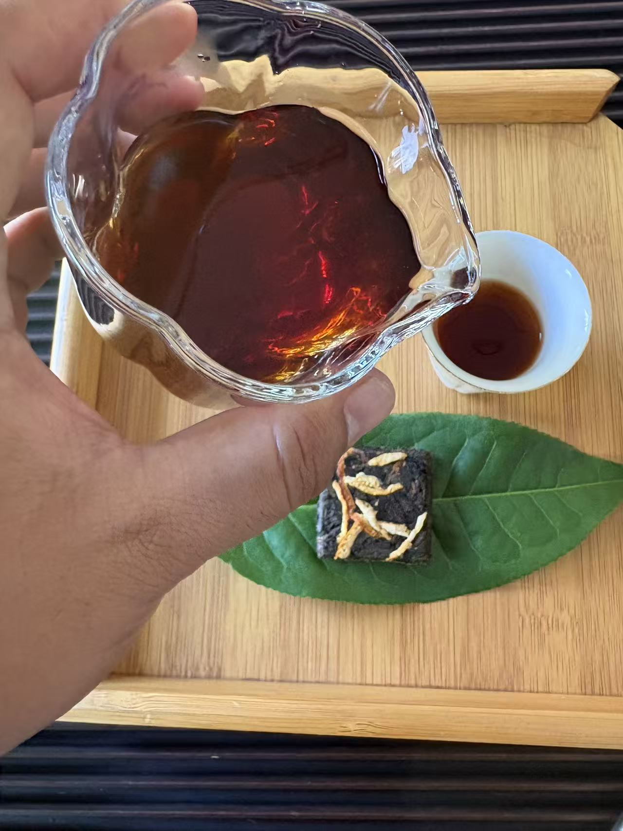 **Liquor of Bingdao Ripe Pu'er with Dried Tangerine Peel**  >
