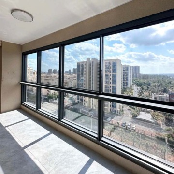 Durable Aluminum Sliding Window with Screen and Rail
