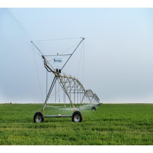Large Farm Center Pivot Irrigation System