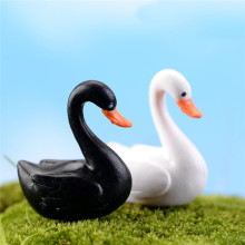 2pc/lot Black White Swan Figurine Decoration Mini Fairy Garden Animals Statue Miniature Home Desk Ornaments Resin Craft