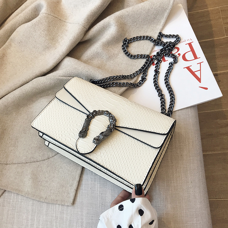 2019 New Shoulder Bag Chains Messenger Bag Fashion Girls Casual Handbag Simple Leisure Personality Small Square Women Bag