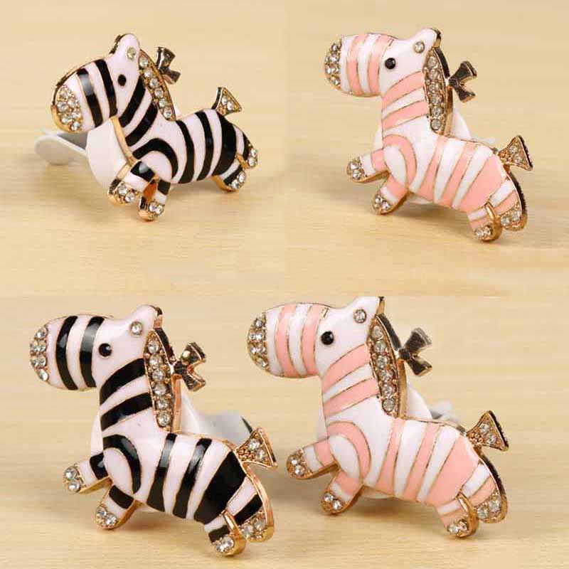 Car Ornaments Lovely Zebra Dolls Air Freshener Perfume Diffuser Toy Automobile Interior Dashboard Decoration Car Accessories