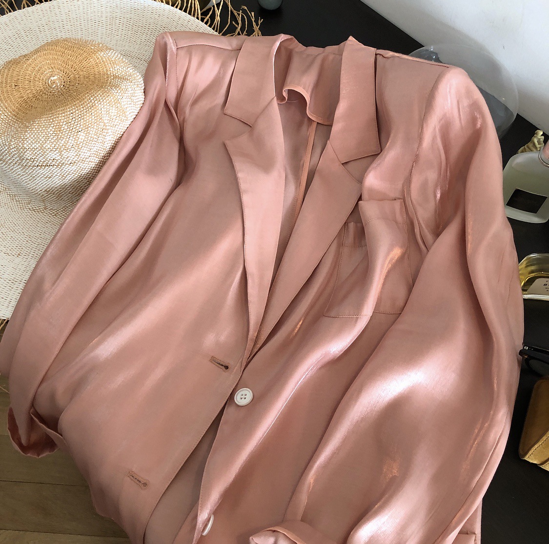 DEAT 2021 New Spring And Summer Notched Collar Full Sleeves Satin Fabtric Single Breasted Blazer Female top WM14911