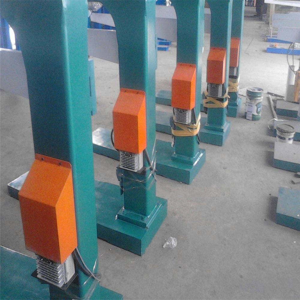 Wire stitching machine for corrugated carton boxes6