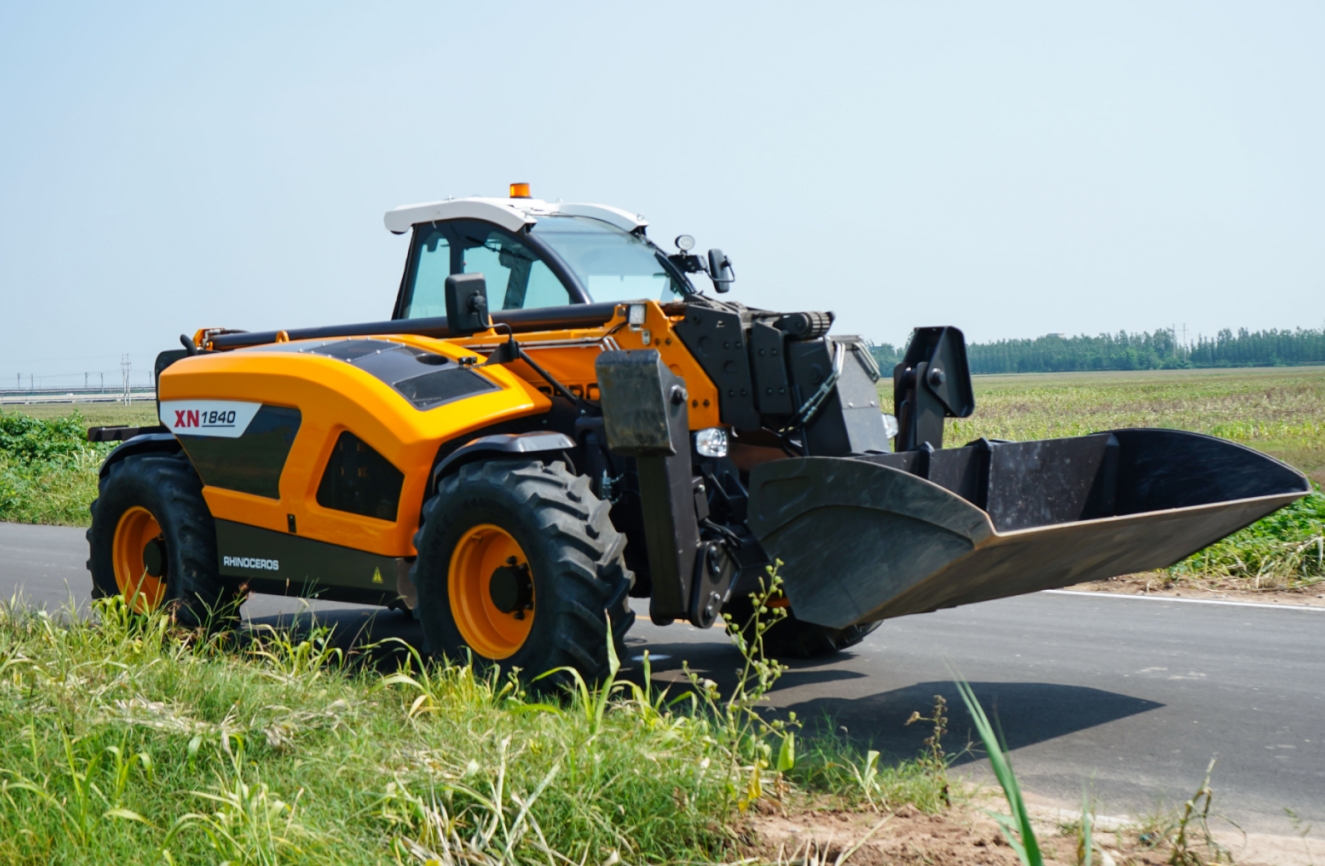 Rhinoceros 18m telehandler high-lift fork loader