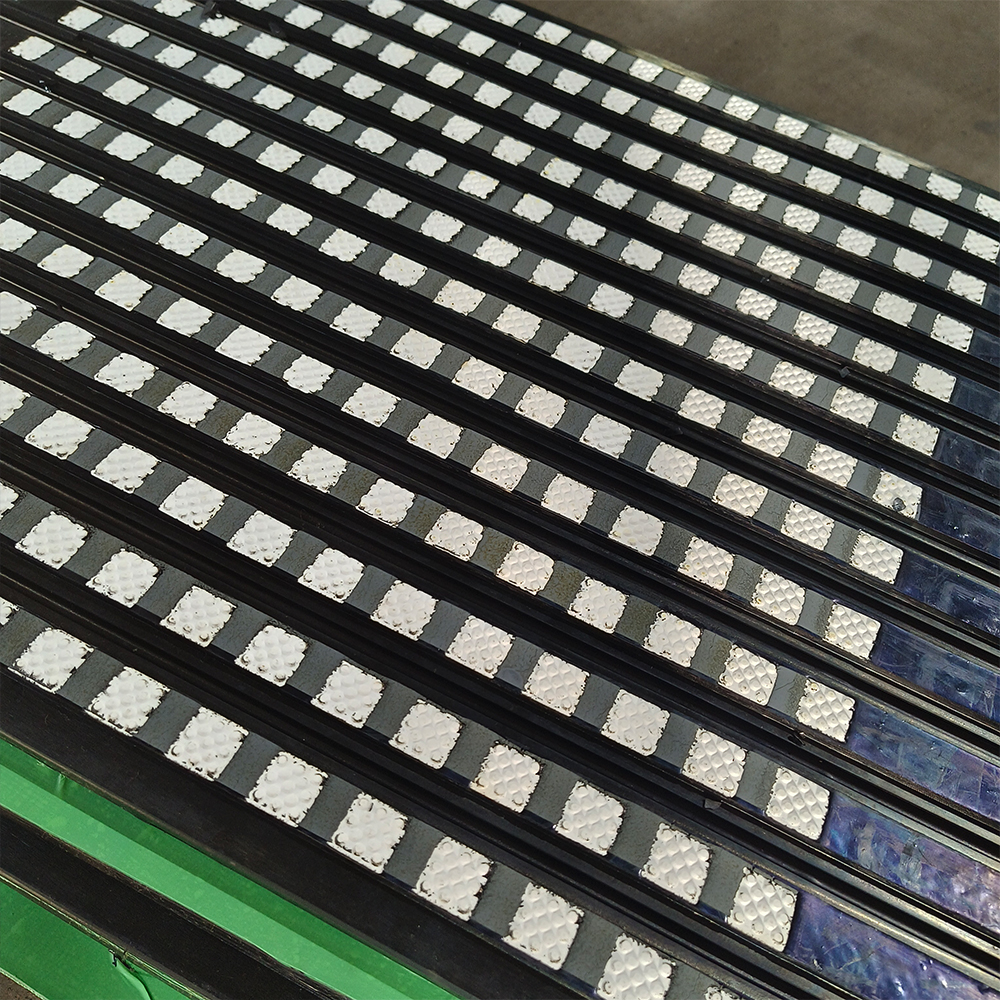 Ceramic rubber sheet for pulley