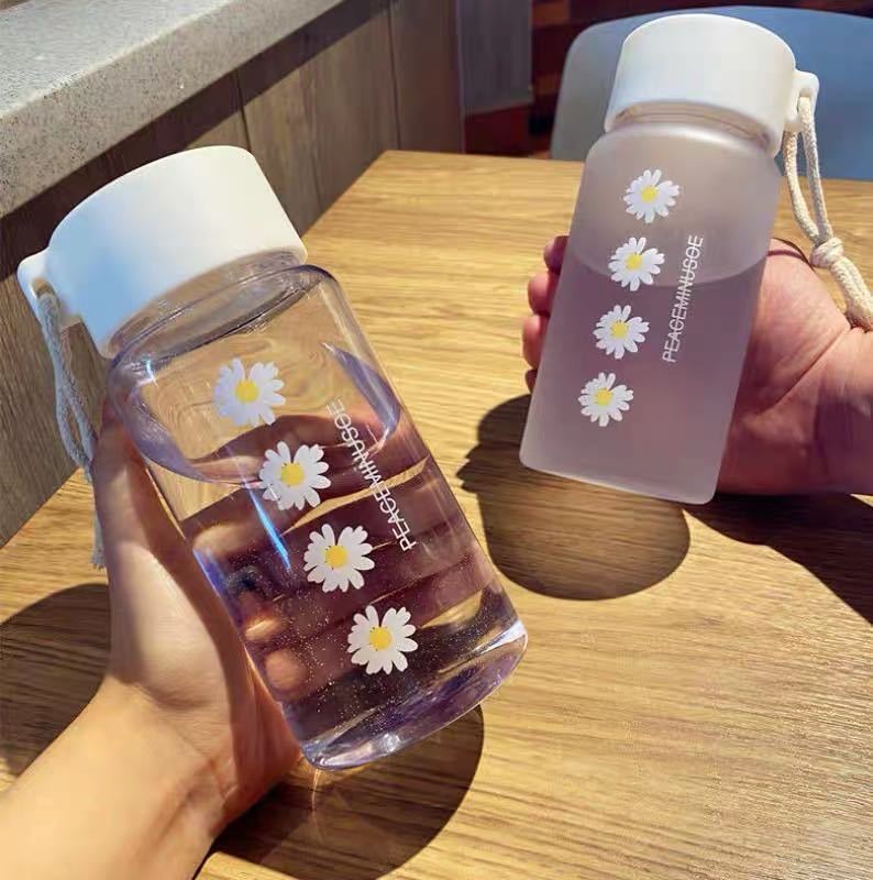 500ml Small Daisy Transparent Plastic Water Bottles BPA Free Creative Frosted Water Bottle With Portable Rope Travel Tea Cup