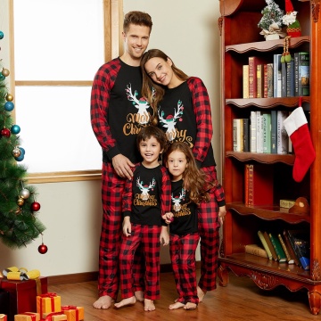 PatPat New Arrival Winter Family Look Merry Christmas Letter Antler Print Plaid Splice Matching Pajamas Sets for Family