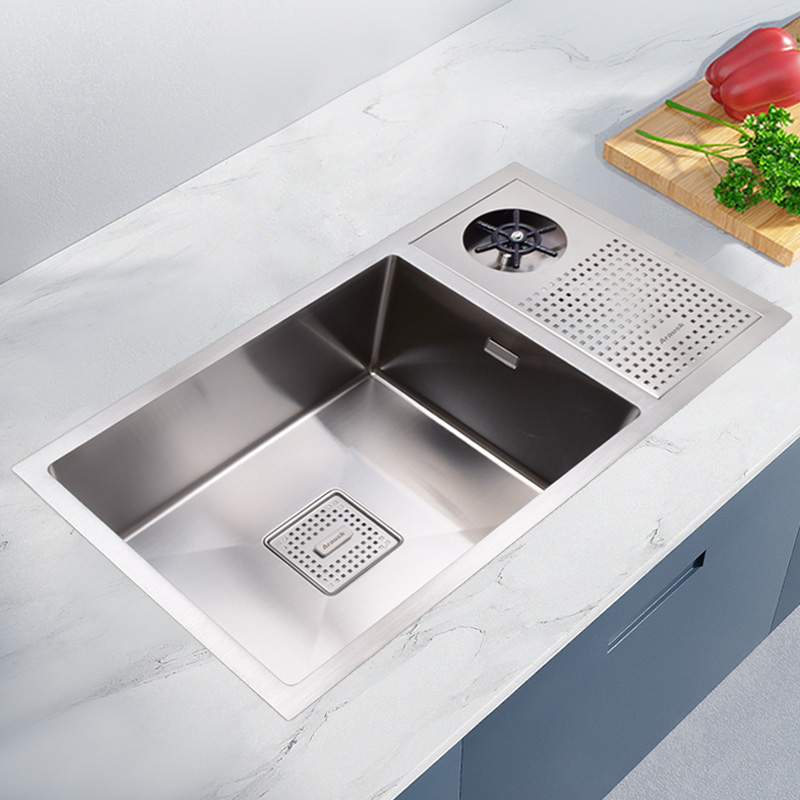 sink with cup rinser