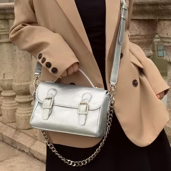 Lady's commuter travel handbag