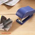 1 Pc Portable Kawaii Super Mini Stapler Useful Mini Stationery Set Office Random Small Stapler Binding Color Staples W6I3