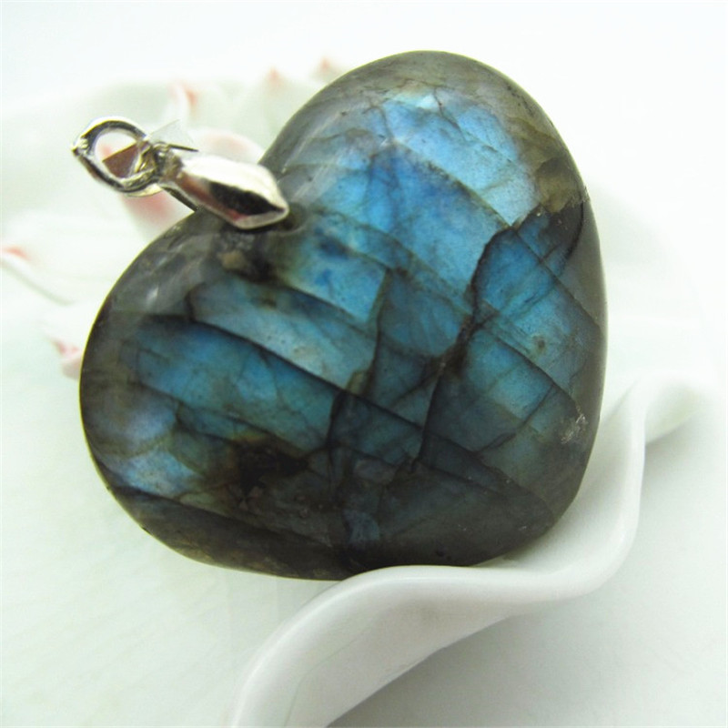 Natural irregular crystal Labradorite Heart pendant Moonstone Sunstone Pendant Divination spiritual meditation Jewelry Pendants