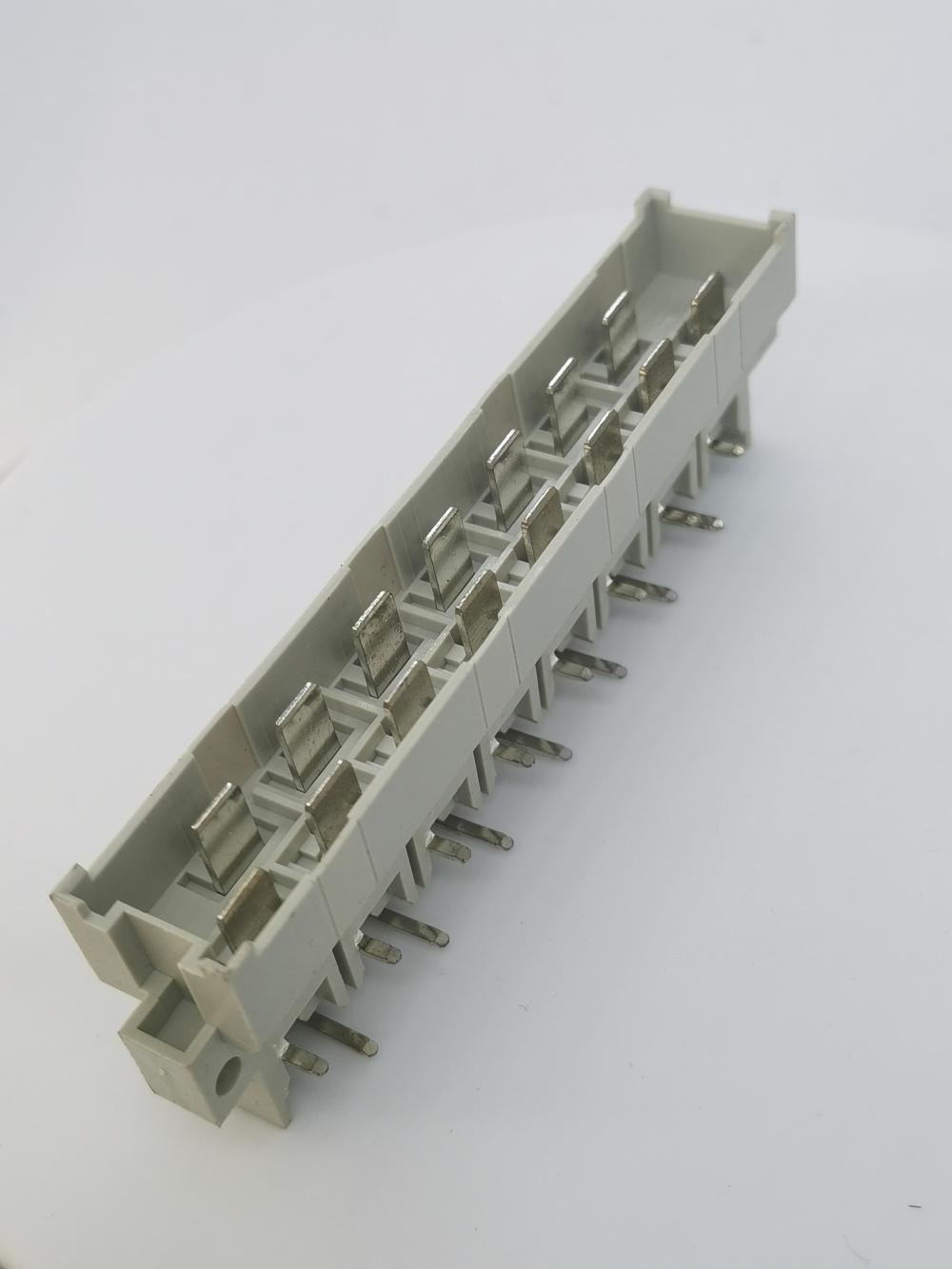DMR-XX-XXX-D04  DIN41612 Right Plug H15 Type High Power Connectors 15 Positions