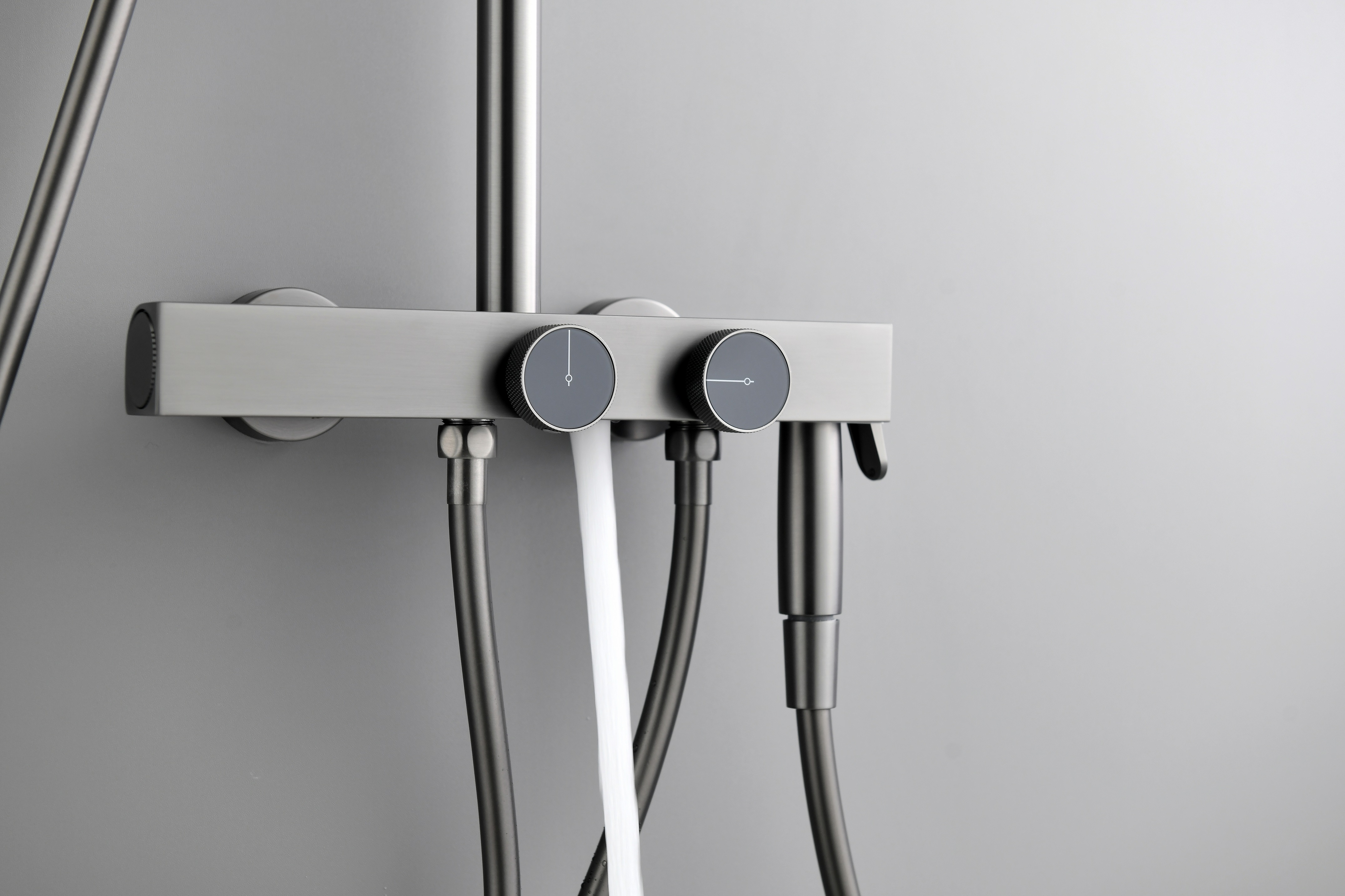 Thermostatic shower