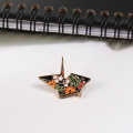 Black Koi Cat Brooch Cute Goldfish Enamel Pin Denim Lapel Pins Japanese Fish Origami Crane Badge Fashion Jewelry Blessing Gifts