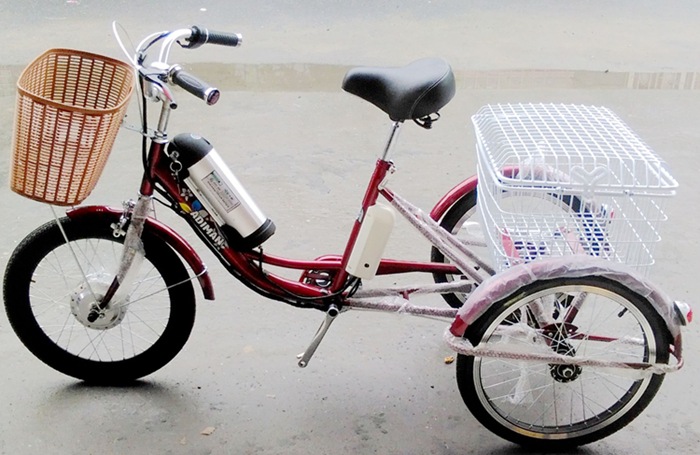 Electrically operated tricycle