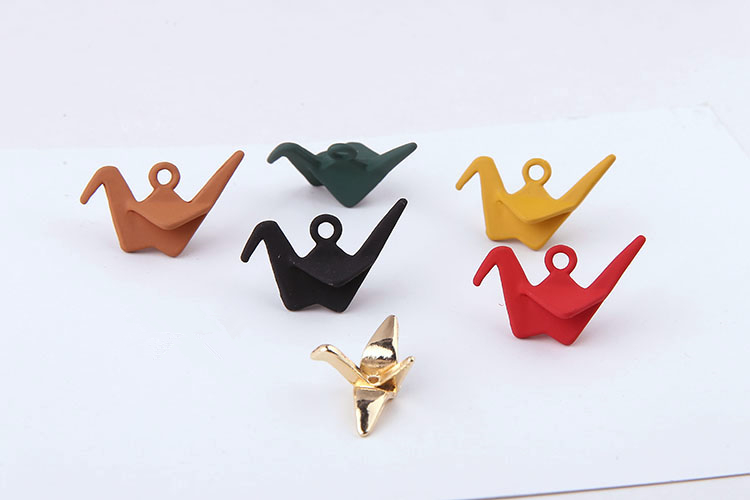 Diy jewelry making 40pcs/lot Rubber paint cartoon Paper crane shape alloy floating locket charms fit earring/keychain pendants