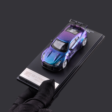 Time Model 1/64 Nis GTR R35 Skyline Super GT Car Chameleon Diecast Toy 1:64 Super Model car Vehicle with Case