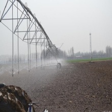 Circular irrigation, irrigation with long diameter, and simple installation of sprinkler machines Aquaspin