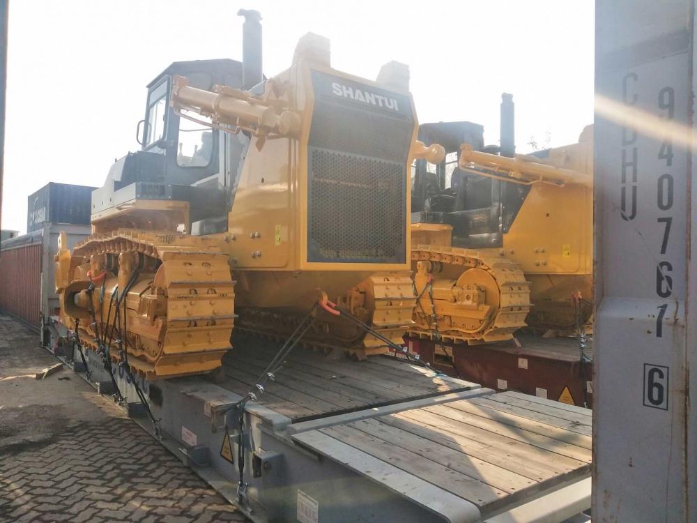 SD32 crawler bulldozer for clearing land Mining machinery