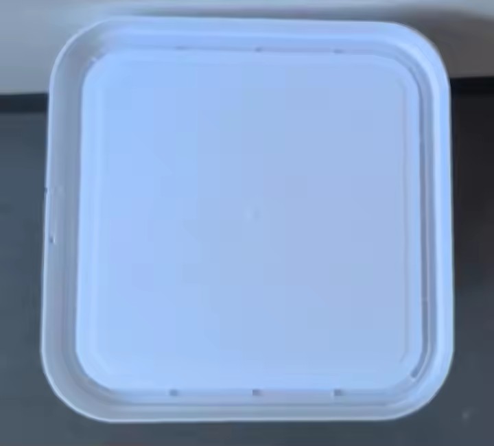 Plastic Bucket with lids